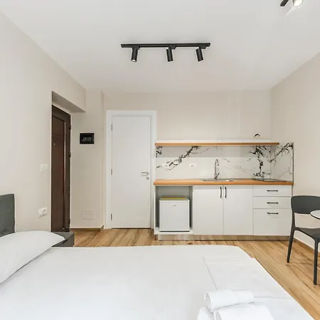 Lucas Stylish Apartment